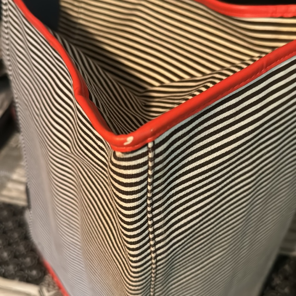 Henri Bendel Bag Stripe Canvas Tote, Pouch & Dust bag - Picture 9 of 16